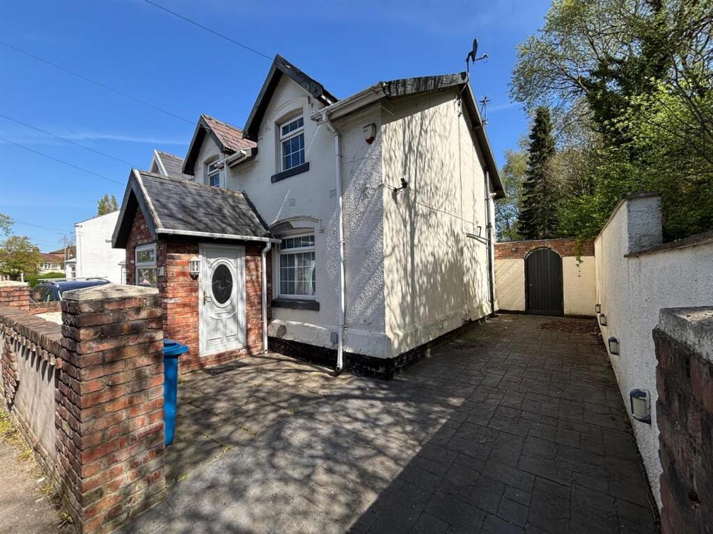 2 bed Semi Detached for rent in Hale Bank. From Karen Parks Sales and Lettings - Formby