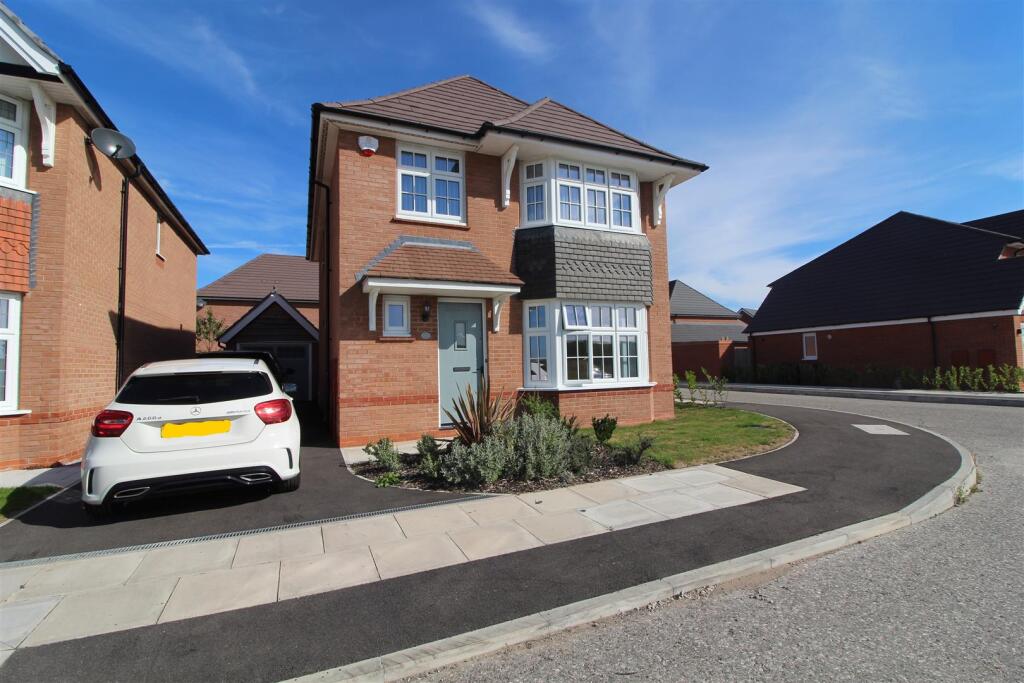 4 bed Detached for rent in Formby. From Karen Parks Sales and Lettings - Formby