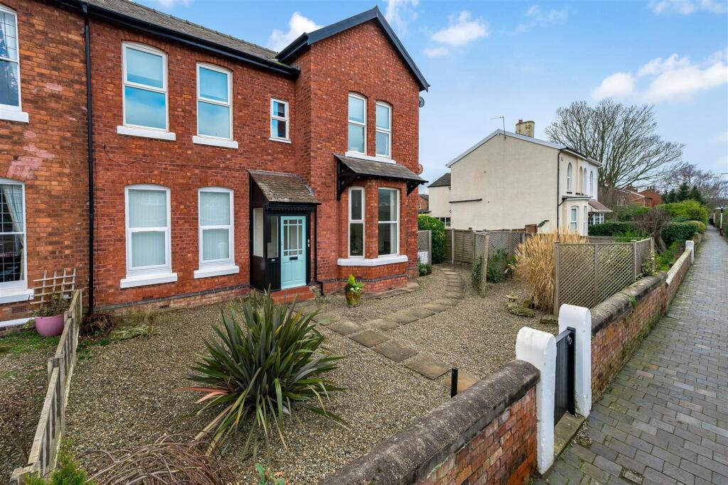 2 bed Duplex for rent in Southport. From Karen Parks Sales and Lettings - Formby 2 bed Duplex for rent in Southport. From Karen Parks Sales and Lettings - Formby