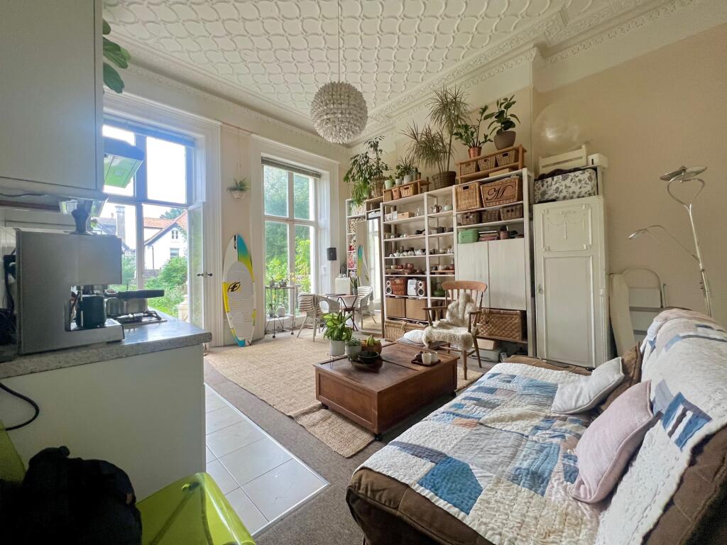 1 bed 1st Floor Flat for rent in Brighton and Hove. From King & Chasemore Lettings - Brighton