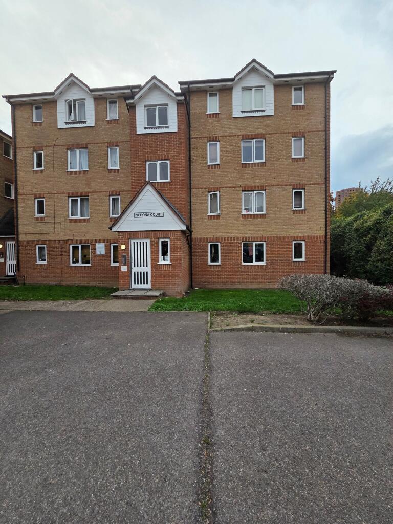 1 bed Apartment for rent in Deptford. From Oliver Jaques - Surrey Quays
