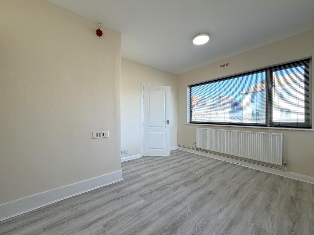 2 bed Apartment for rent in Portslade-by-Sea. From King & Chasemore Lettings - Hove 2 bed Apartment for rent in Portslade-by-Sea. From King & Chasemore Lettings - Hove
