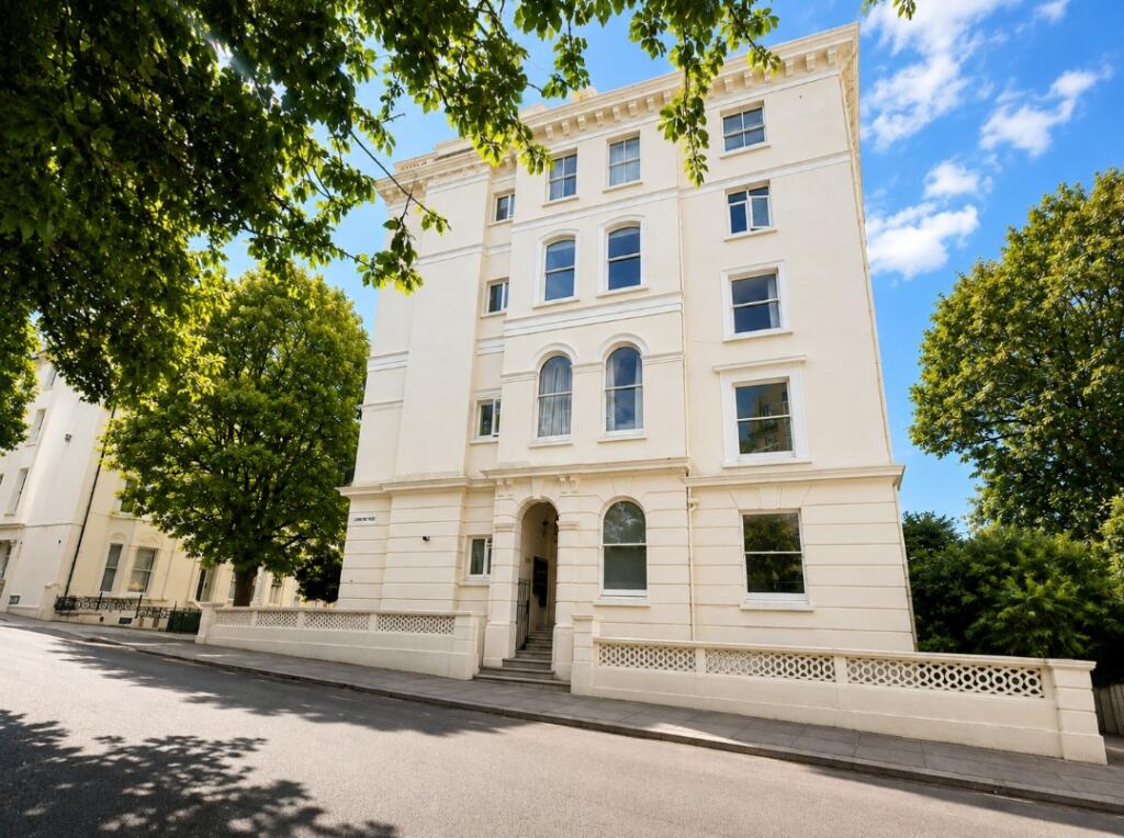1 bed House (unspecified) for rent in Brighton and Hove. From King & Chasemore Lettings - Hove