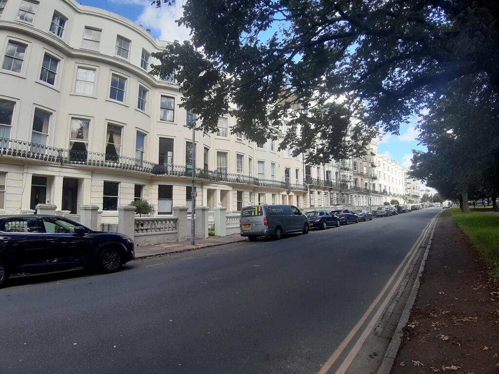 1 bed 1st Floor Flat for rent in Brighton and Hove. From King & Chasemore Lettings - Hove