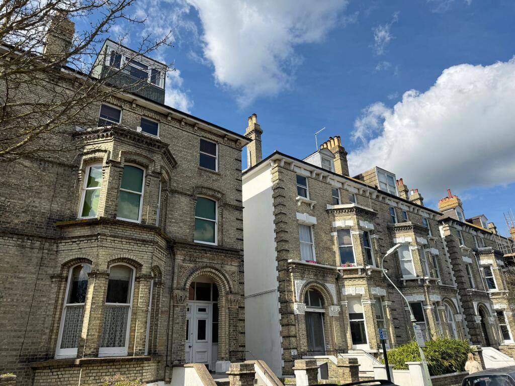 2 bed Apartment for rent in Brighton and Hove. From King & Chasemore Lettings - Hove