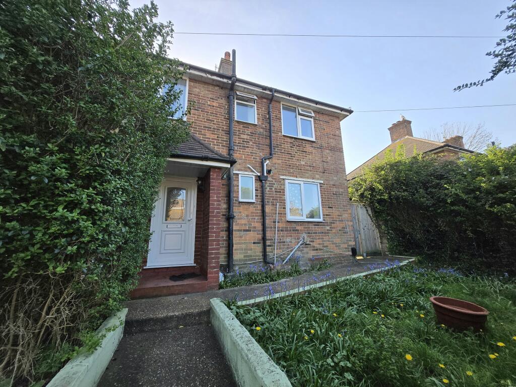 3 bed Detached for rent in Portslade-by-Sea. From King & Chasemore Lettings - Hove 3 bed Detached for rent in Portslade-by-Sea. From King & Chasemore Lettings - Hove
