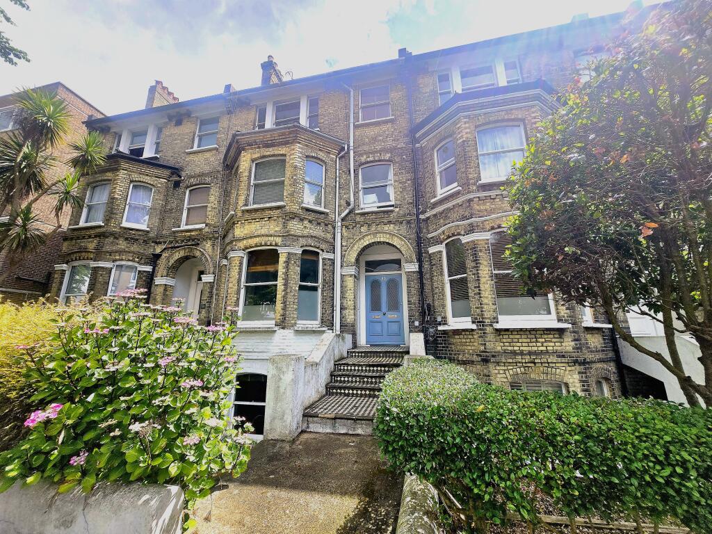 1 bed 1st Floor Flat for rent in Brighton and Hove. From King & Chasemore Lettings - Hove
