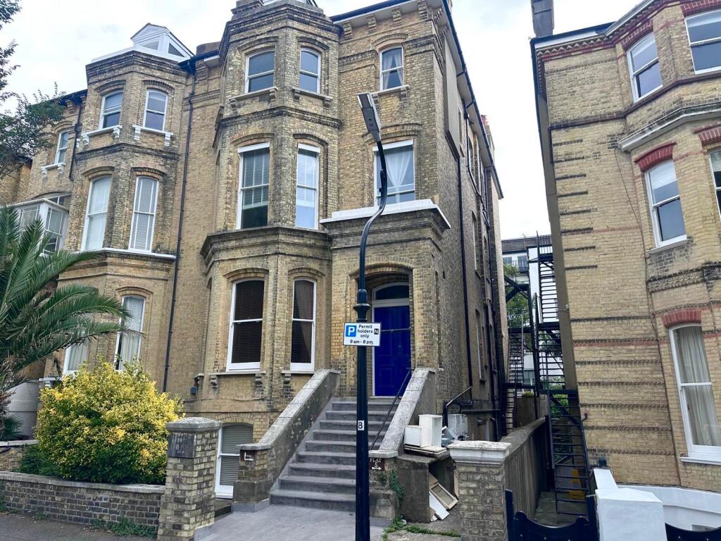 2 bed Apartment for rent in Brighton and Hove. From King & Chasemore Lettings - Hove