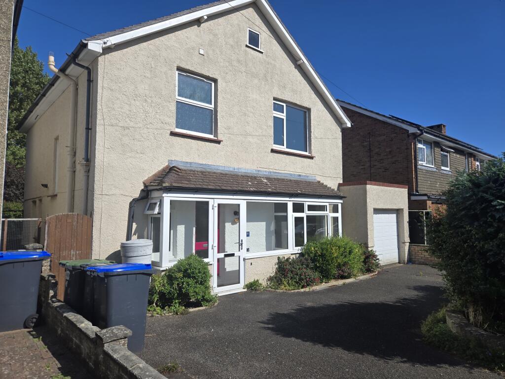3 bed Detached for rent in Sompting. From King & Chasemore Lettings - Hove 3 bed Detached for rent in Sompting. From King & Chasemore Lettings - Hove