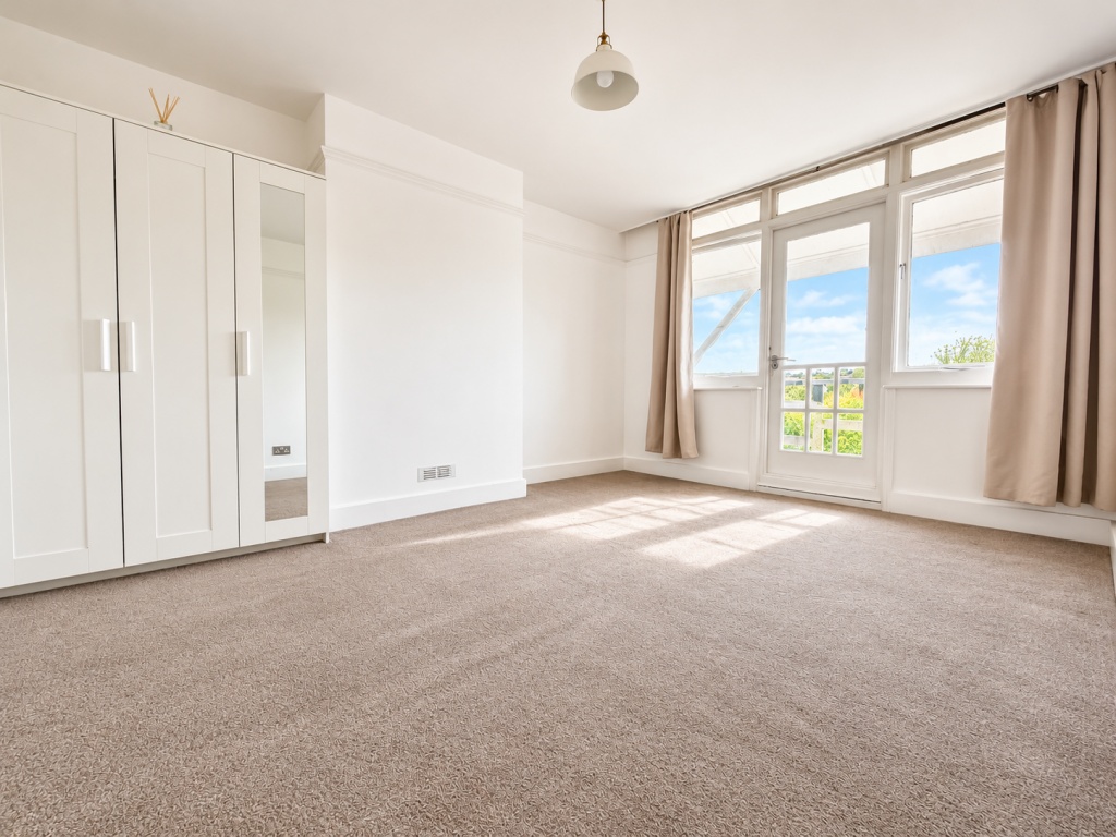 2 bed 1st Floor Flat for rent in Ovingdean. From King & Chasemore Lettings - Hove 2 bed 1st Floor Flat for rent in Ovingdean. From King & Chasemore Lettings - Hove