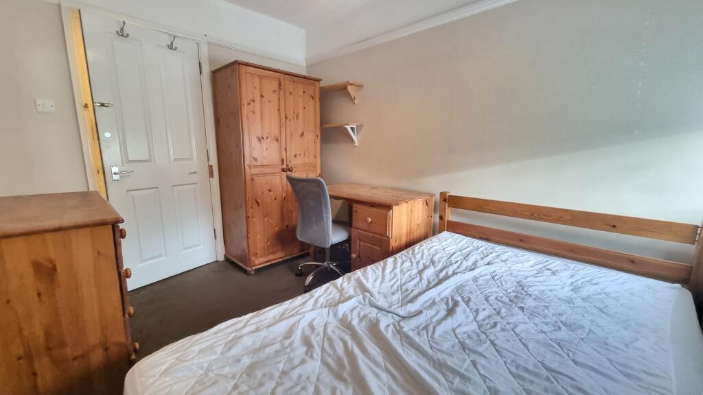 1 bed Detached for rent in Ovingdean. From King & Chasemore Lettings - Lewes Road - Brighton 1 bed Detached for rent in Ovingdean. From King & Chasemore Lettings - Lewes Road - Brighton