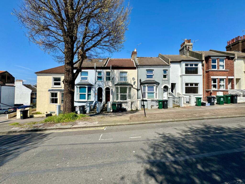 1 bed 1st Floor Flat for rent in Ovingdean. From King & Chasemore Lettings - Lewes Road - Brighton