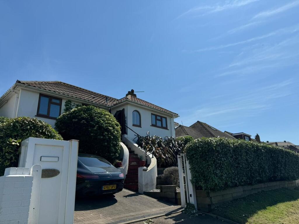 2 bed Detached for rent in Rottingdean. From King & Chasemore Lettings - Saltdean 2 bed Detached for rent in Rottingdean. From King & Chasemore Lettings - Saltdean