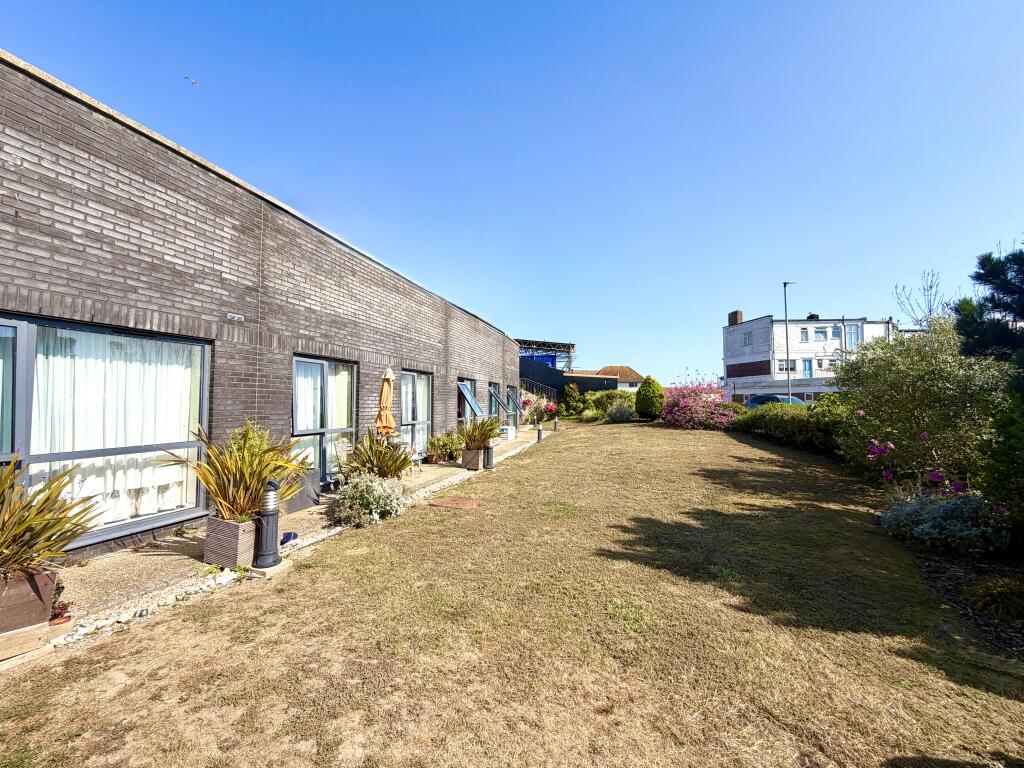 2 bed 1st Floor Flat for rent in Rottingdean. From King & Chasemore Lettings - Saltdean