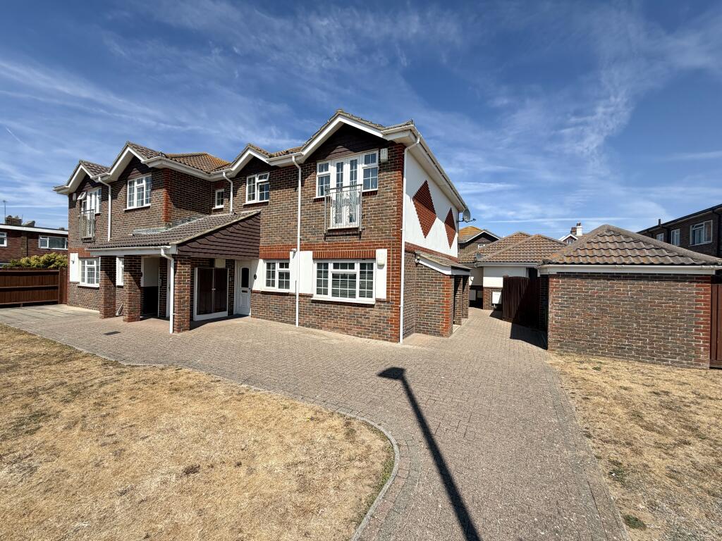 2 bed 1st Floor Flat for rent in Telscombe Cliffs. From King & Chasemore Lettings - Saltdean