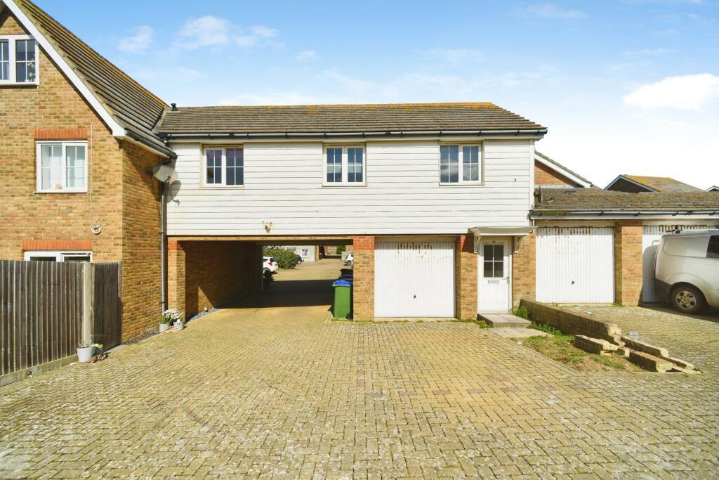 2 bed Mid Terraced House for rent in Peacehaven. From King & Chasemore Lettings - Saltdean 2 bed Mid Terraced House for rent in Peacehaven. From King & Chasemore Lettings - Saltdean