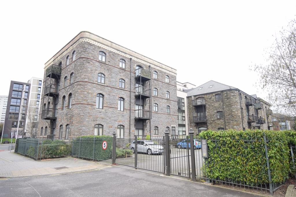 2 bed Detached for rent in Cardiff. From FlatHomes Property Services - Cardiff