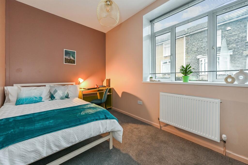 1 bed Detached for rent in Pontypridd. From FlatHomes Property Services - Cardiff