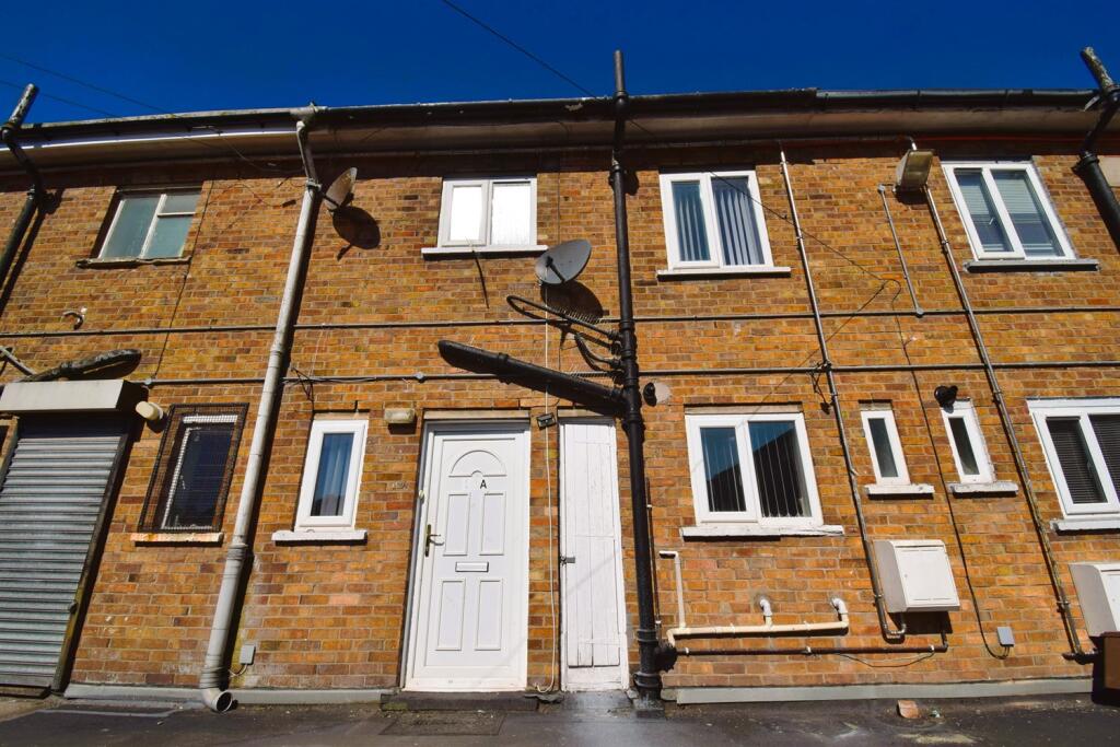 3 bed Detached for rent in Castleton. From FlatHomes Property Services - Cardiff