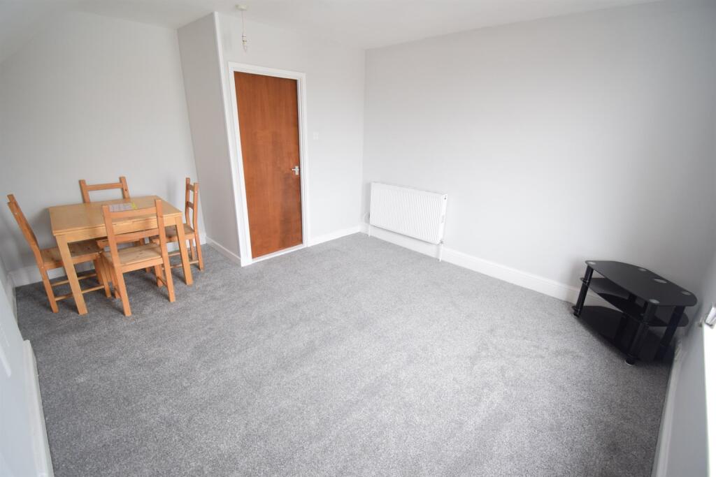 1 bed Detached for rent in Cardiff. From FlatHomes Property Services - Cardiff