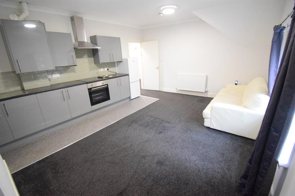 2 bed Detached for rent in Cardiff. From FlatHomes Property Services - Cardiff