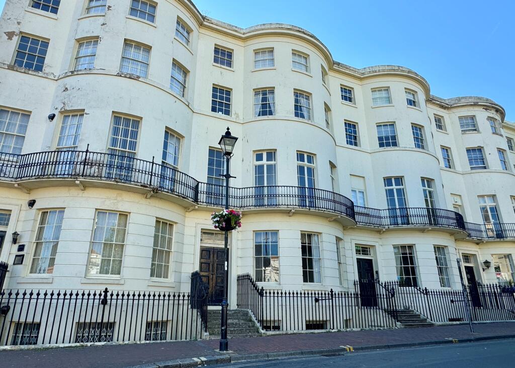 1 bed 1st Floor Flat for rent in Worthing. From King & Chasemore Lettings - Worthing