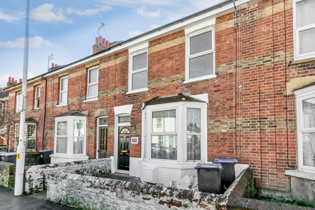 2 bed Mid Terraced House for rent in Worthing. From King & Chasemore Lettings - Worthing 2 bed Mid Terraced House for rent in Worthing. From King & Chasemore Lettings - Worthing