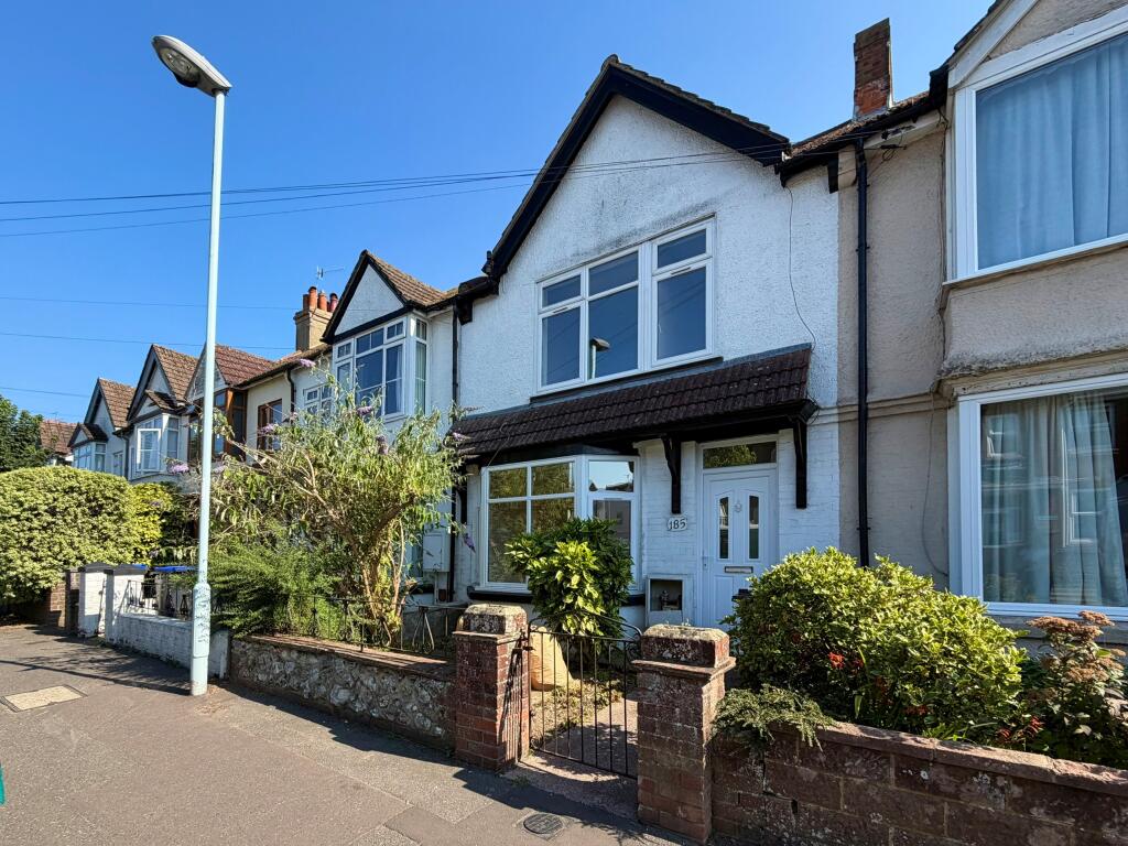 3 bed Mid Terraced House for rent in Findon. From King & Chasemore Lettings - Worthing 3 bed Mid Terraced House for rent in Findon. From King & Chasemore Lettings - Worthing