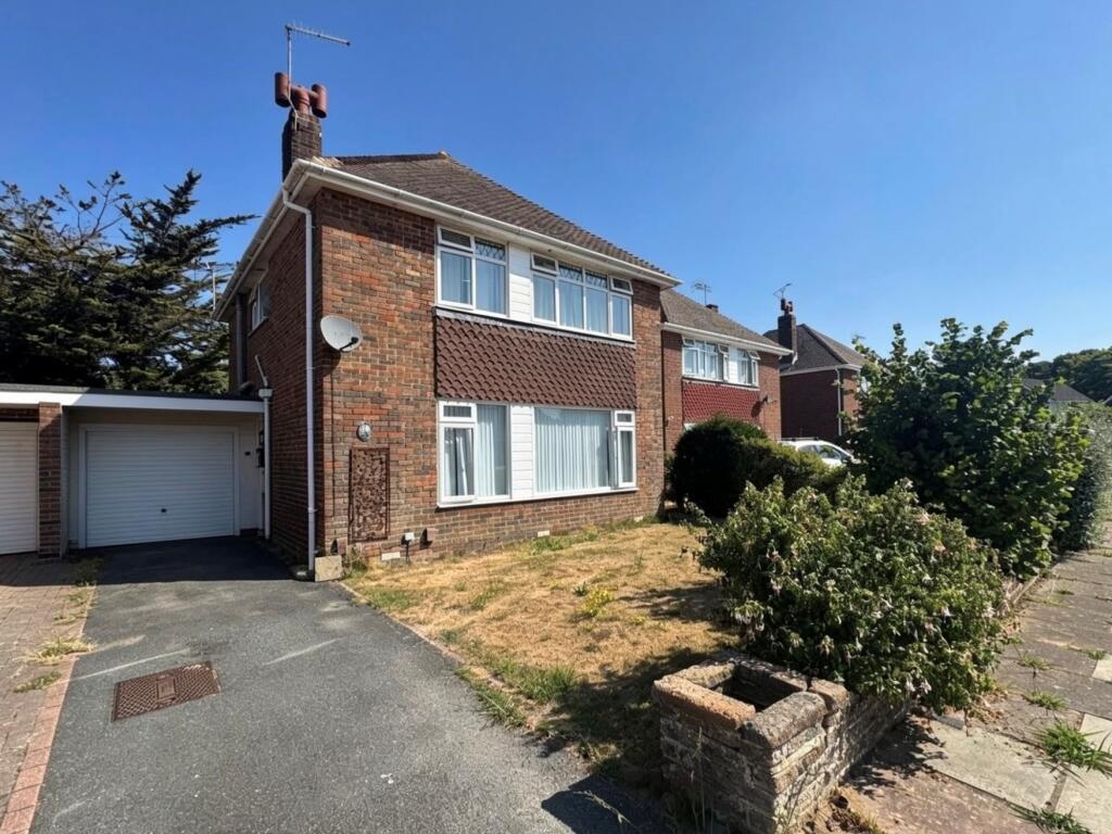 3 bed Detached for rent in Ferring. From King & Chasemore Lettings - Worthing 3 bed Detached for rent in Ferring. From King & Chasemore Lettings - Worthing