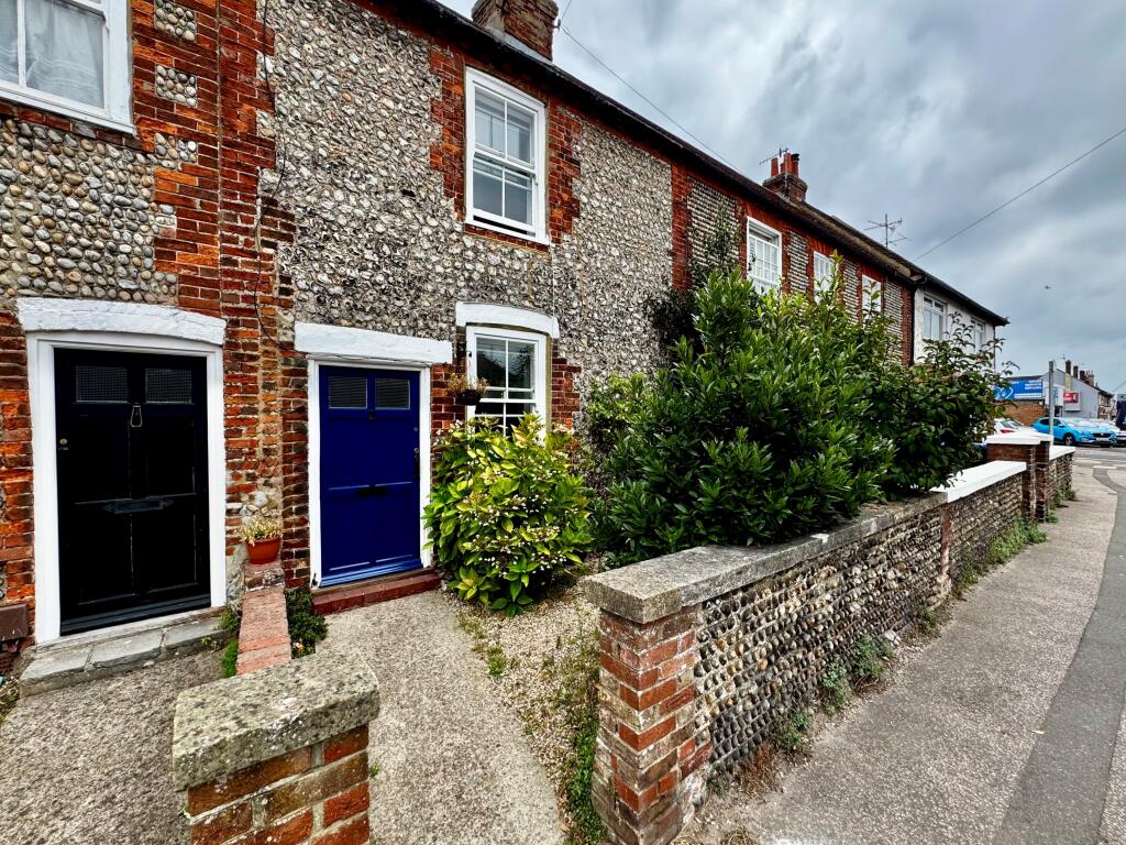 2 bed Mid Terraced House for rent in Worthing. From King & Chasemore Lettings - Worthing 2 bed Mid Terraced House for rent in Worthing. From King & Chasemore Lettings - Worthing