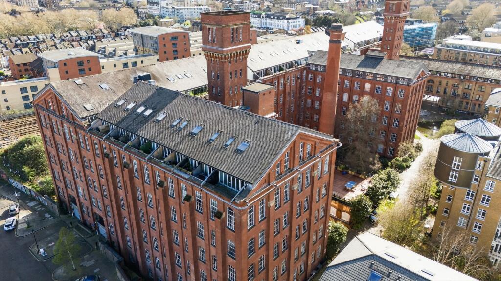 1 bed 1st Floor Flat for rent in London. From Oliver Jaques - Bow