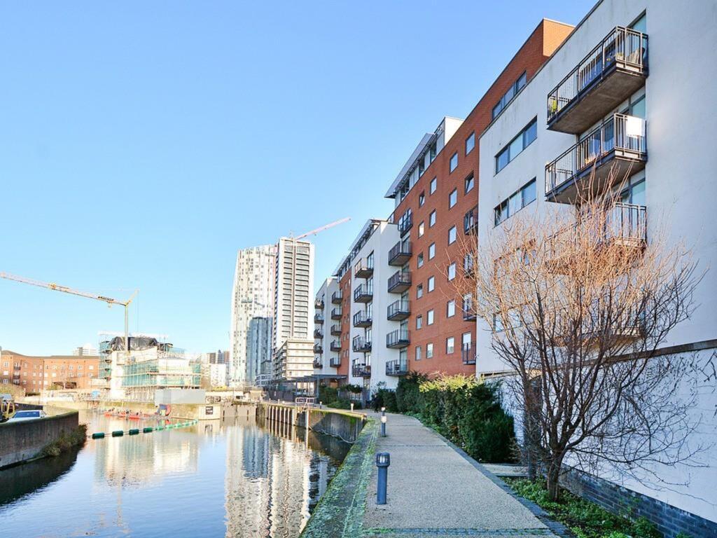2 bed 1st Floor Flat for rent in Stratford. From Oliver Jaques - Bow 2 bed 1st Floor Flat for rent in Stratford. From Oliver Jaques - Bow