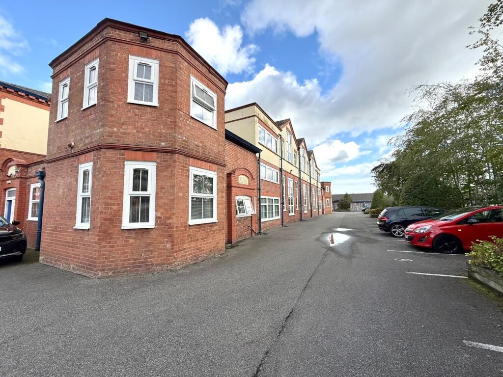 2 bed Apartment for rent in Ellesmere Port. From Platinum Independent Estate Agents - Little Sutton