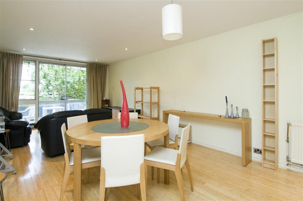 3 bed Apartment for rent in Fulham. From Lawson Rutter
