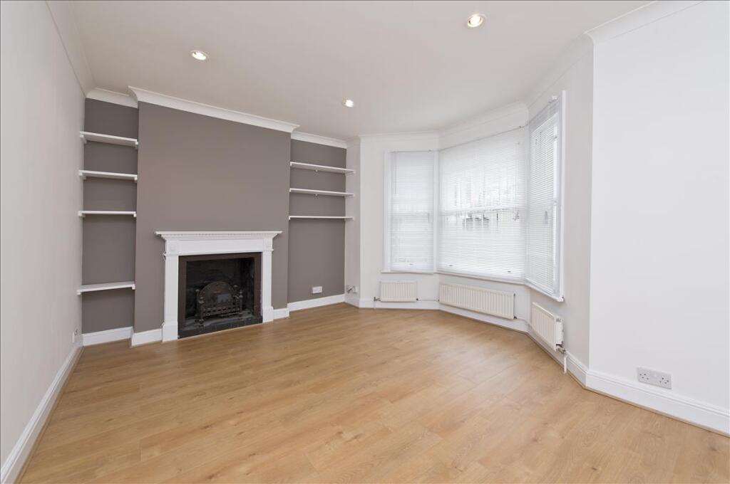 2 bed Apartment for rent in Fulham. From Lawson Rutter