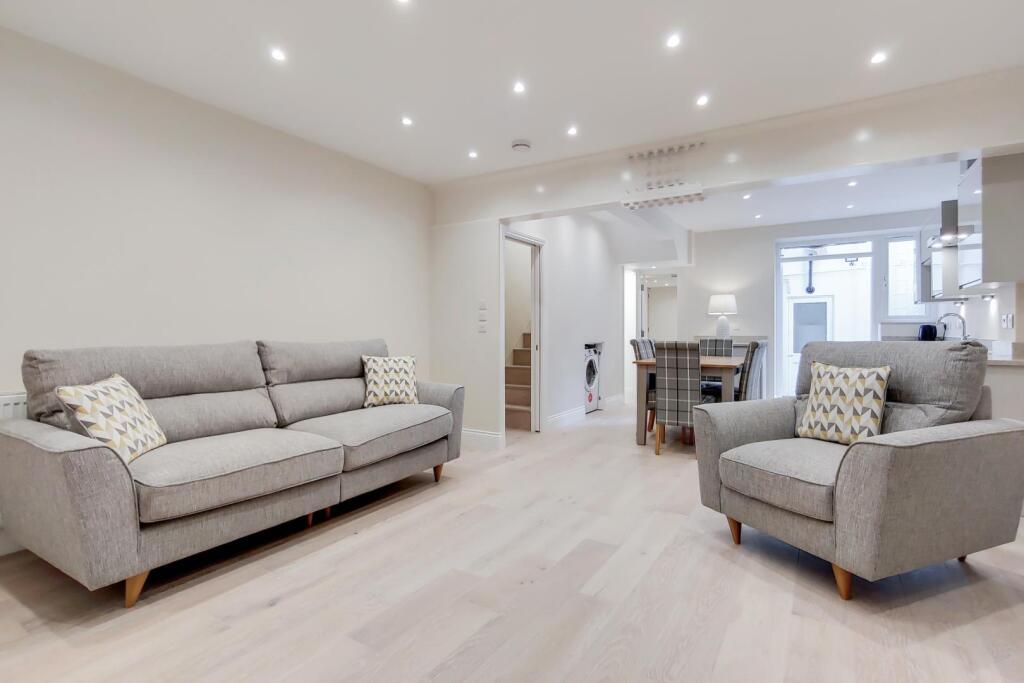 3 bed 1st Floor Flat for rent in London. From Lawson Rutter 3 bed 1st Floor Flat for rent in London. From Lawson Rutter