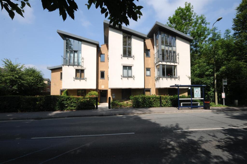 3 bed 1st Floor Flat for rent in Sandford-on-Thames. From North Oxford Property Service - Oxford 3 bed 1st Floor Flat for rent in Sandford-on-Thames. From North Oxford Property Service - Oxford