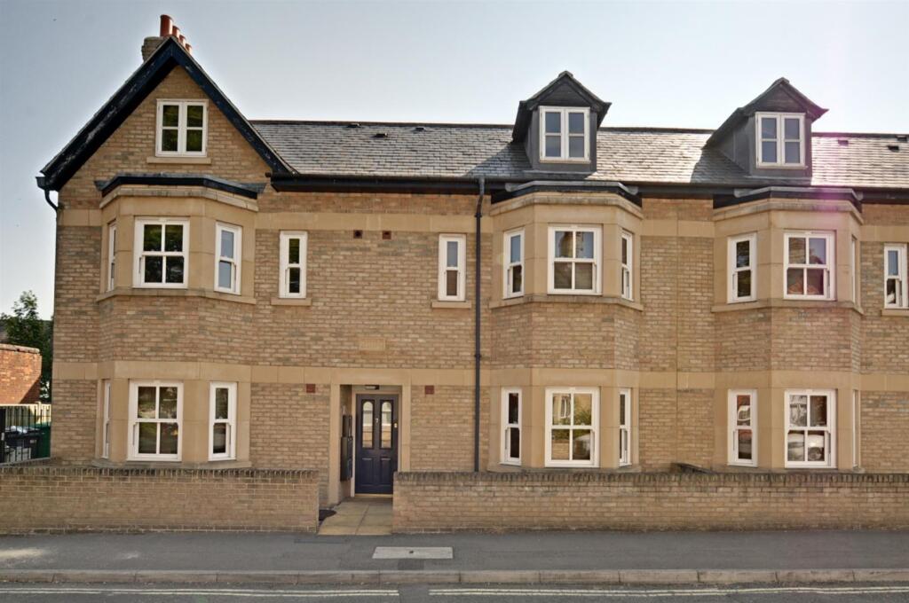 1 bed 1st Floor Flat for rent in Sandford-on-Thames. From North Oxford Property Service - Oxford 1 bed 1st Floor Flat for rent in Sandford-on-Thames. From North Oxford Property Service - Oxford