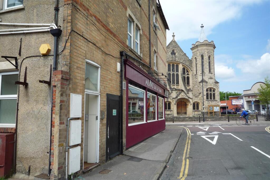 4 bed 1st Floor Flat for rent in Sandford-on-Thames. From North Oxford Property Service - Oxford