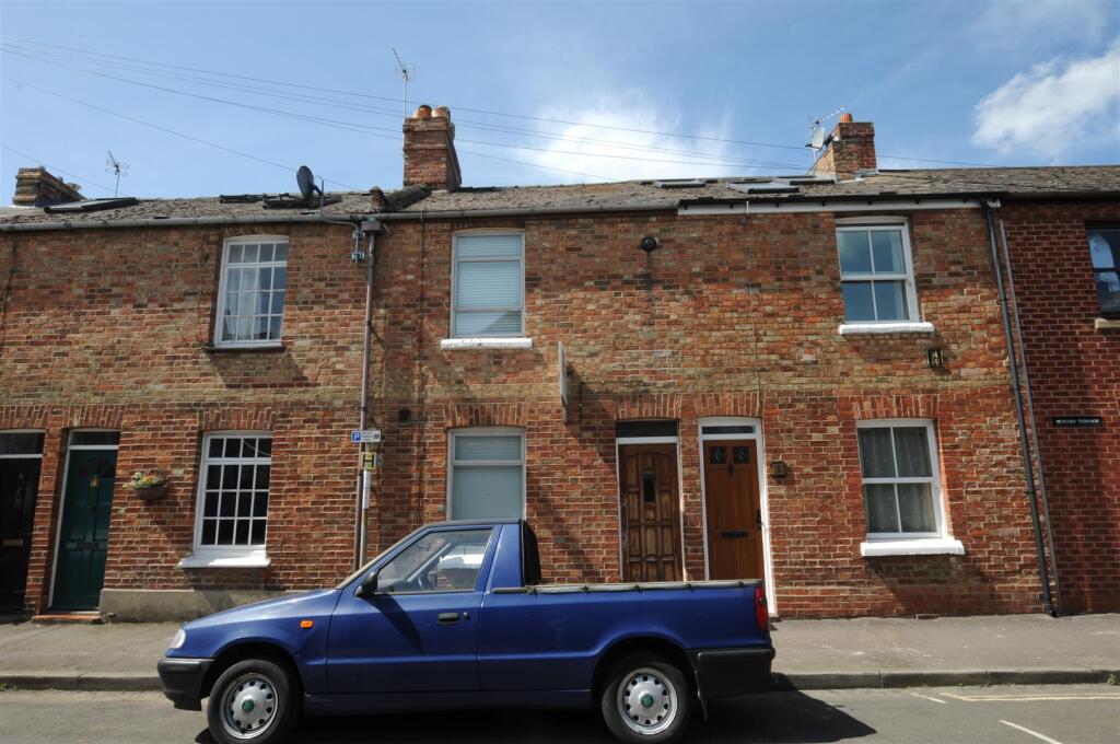 5 bed Detached for rent in Sandford-on-Thames. From North Oxford Property Service - Oxford 5 bed Detached for rent in Sandford-on-Thames. From North Oxford Property Service - Oxford