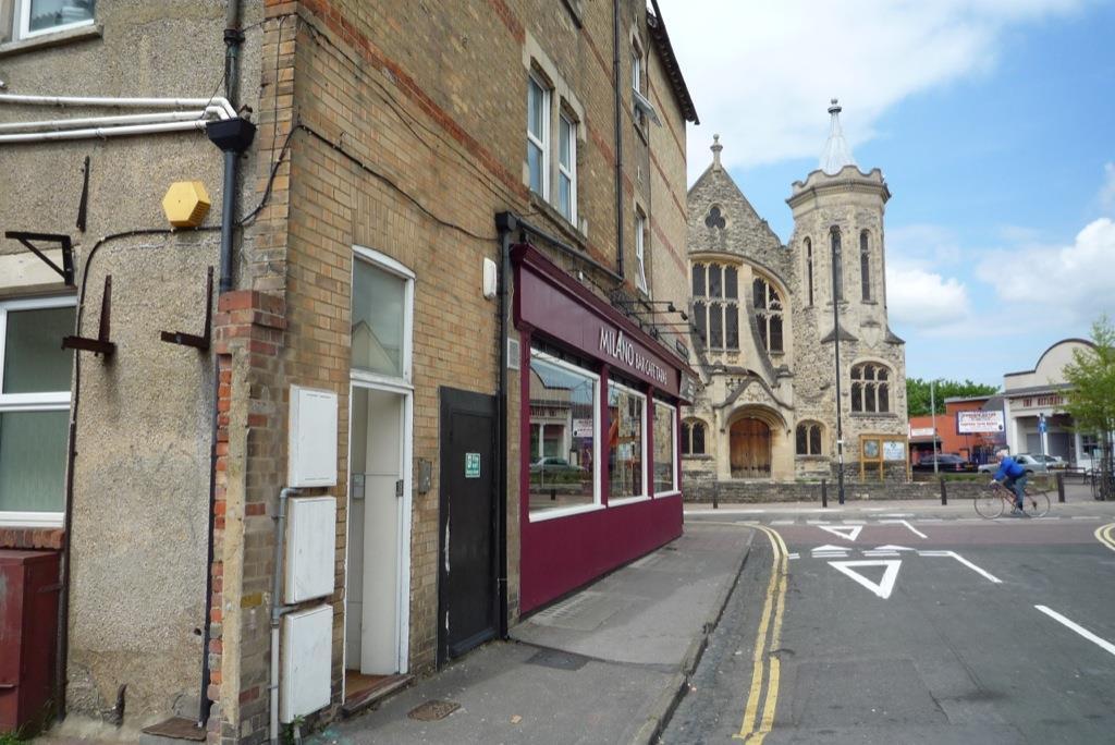 3 bed 1st Floor Flat for rent in Sandford-on-Thames. From North Oxford Property Service - Oxford