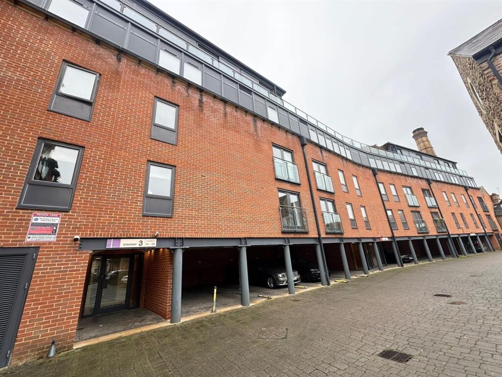 2 bed 1st Floor Flat for rent in Oxford. From North Oxford Property Service - Oxford