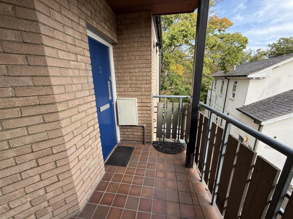 2 bed 1st Floor Flat for rent in Oxford. From North Oxford Property Service - Oxford