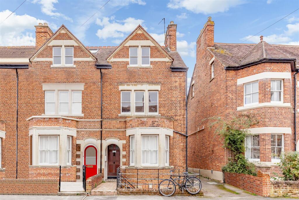 1 bed 1st Floor Flat for rent in Wolvercote. From North Oxford Property Service - Oxford