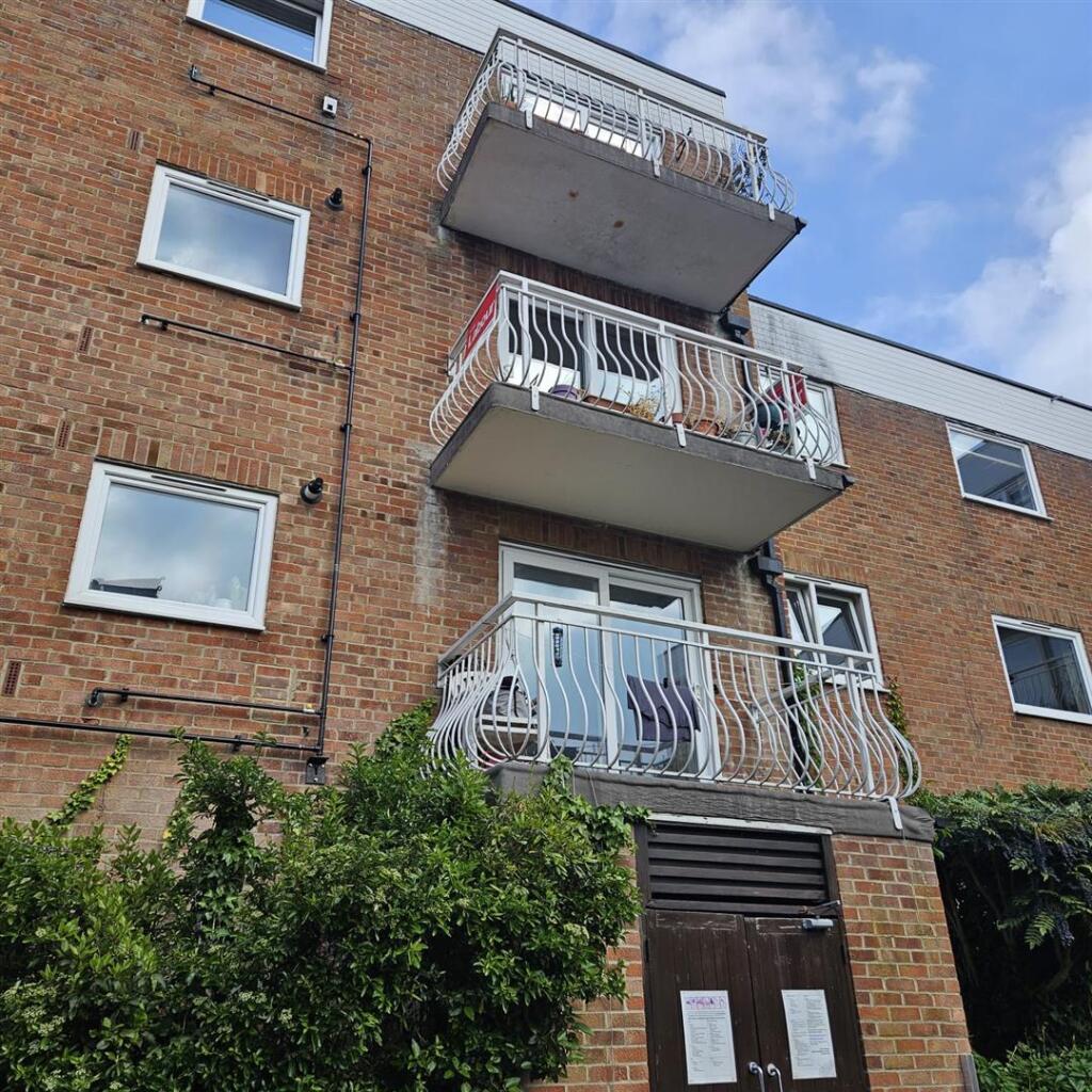 4 bed Detached for rent in Wytham. From North Oxford Property Service - Oxford 4 bed Detached for rent in Wytham. From North Oxford Property Service - Oxford