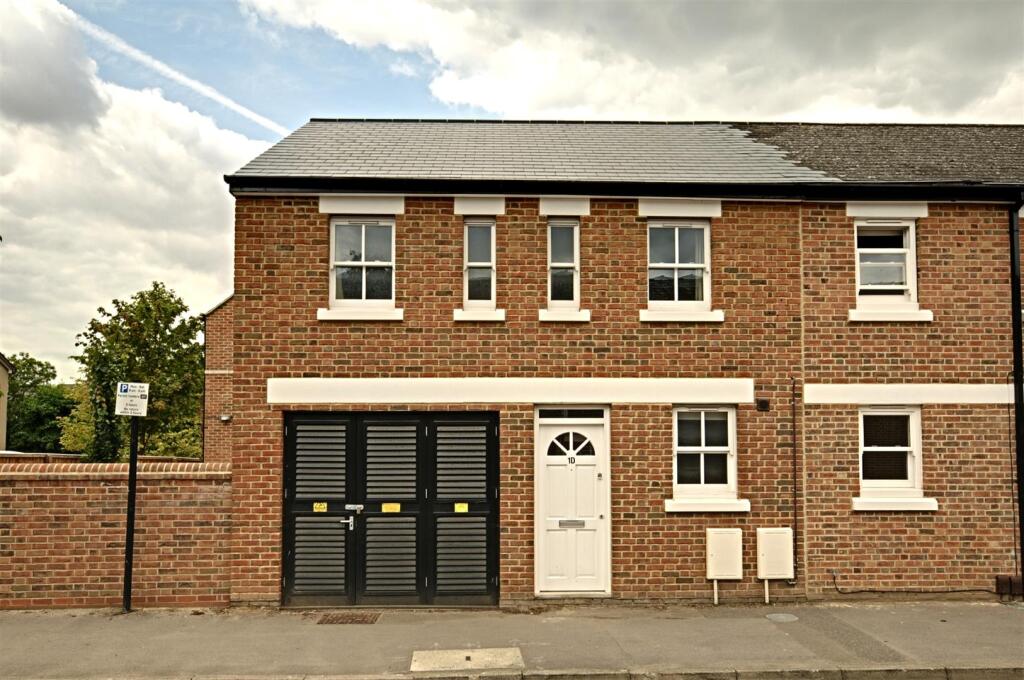 2 bed 1st Floor Flat for rent in Wolvercote. From North Oxford Property Service - Oxford