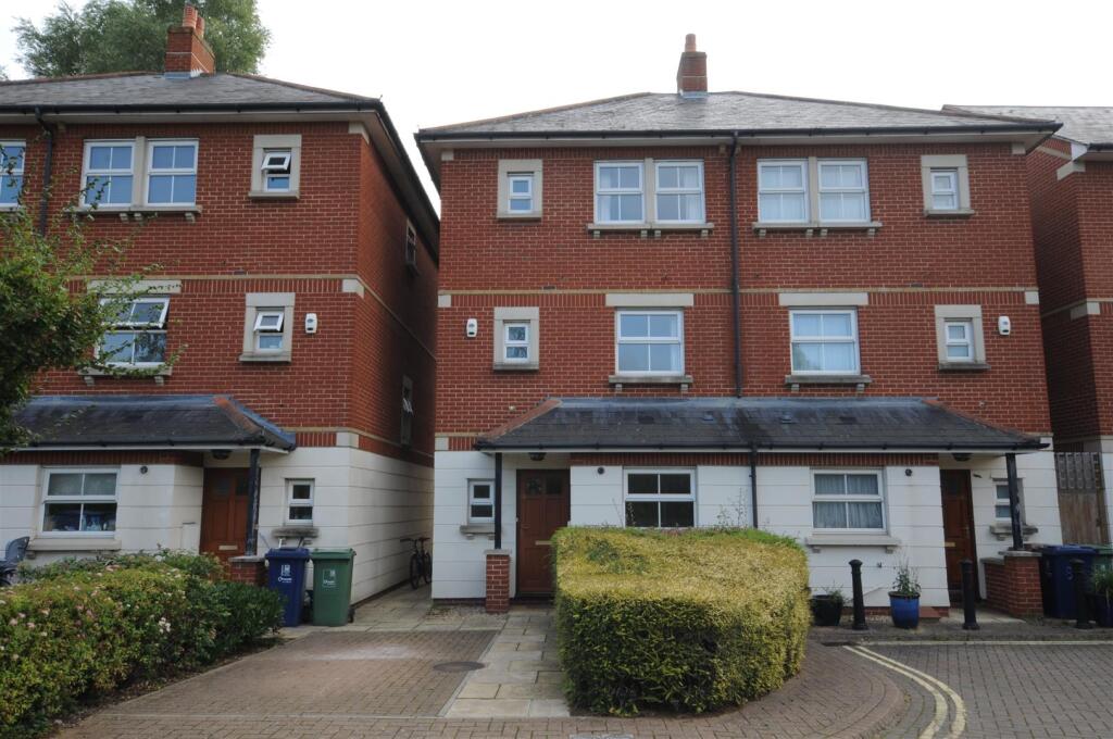 4 bed Detached for rent in Oxford. From North Oxford Property Service - Oxford