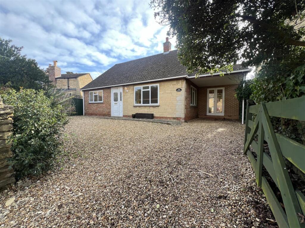 2 bed Detached for rent in Kidlington. From North Oxford Property Service - Oxford 2 bed Detached for rent in Kidlington. From North Oxford Property Service - Oxford