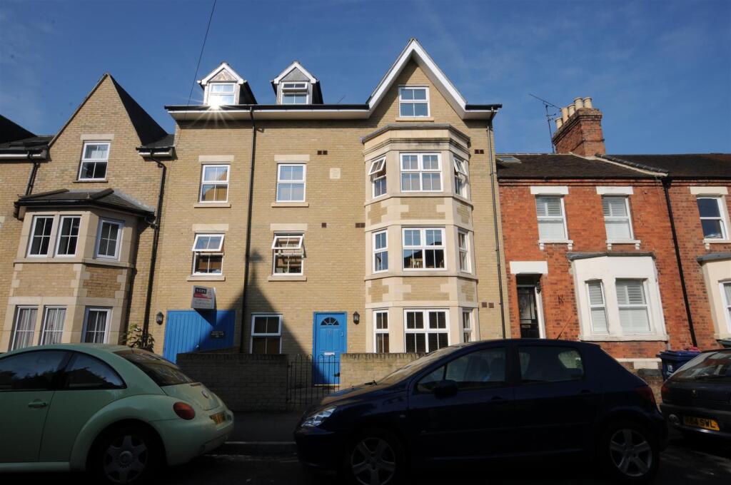 1 bed 1st Floor Flat for rent in Oxford. From North Oxford Property Service - Oxford