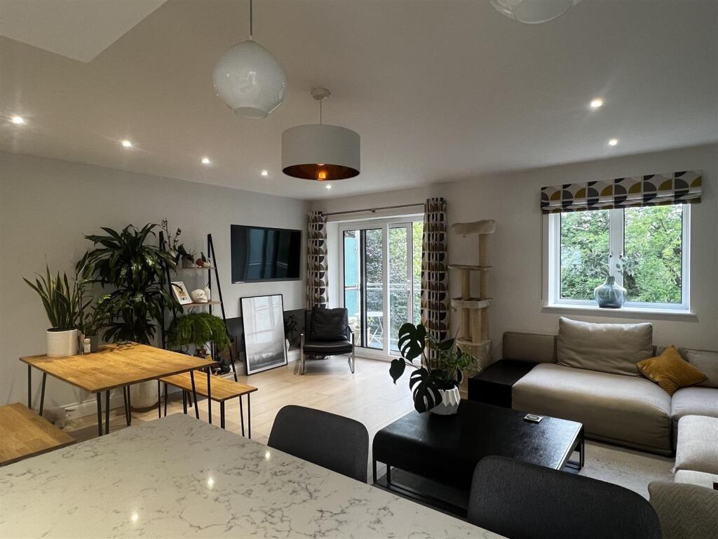 2 bed 1st Floor Flat for rent in Chawley. From North Oxford Property Service - Oxford